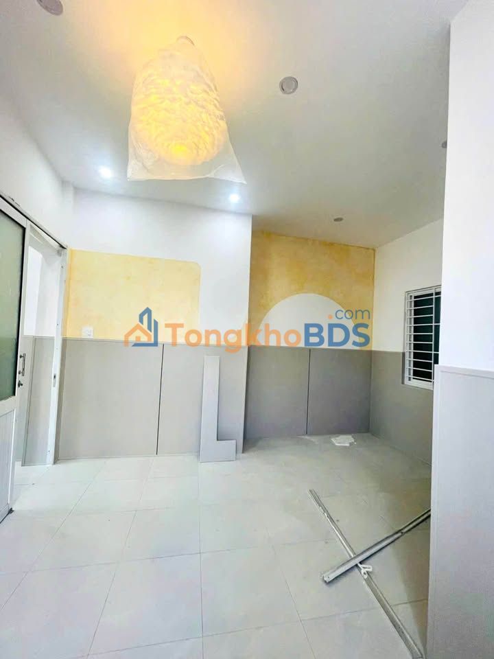 Nhà Hẻm Hoàng Văn Thụ Quy Nhơn 40m² Giá 2 Tỷ - Sổ Đỏ Chính Chủ