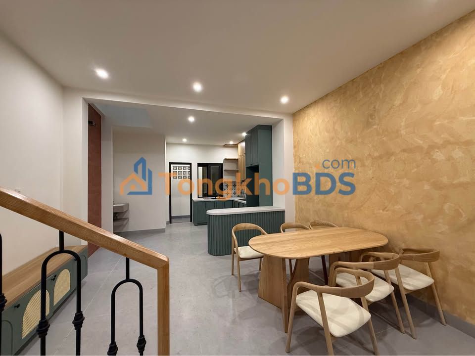 Nhà 81m² Hòa Cường Bắc, Đà Nẵng - 3 Tầng, 4PN, Kinh Doanh Tốt