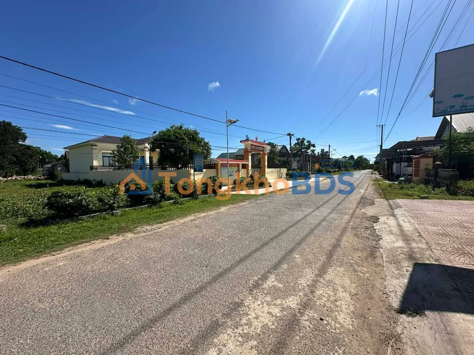 Mặt Tiền Kinh Doanh Đường Tôn Thất Thuyết, Cam Lộ - 300m² Giá Tốt