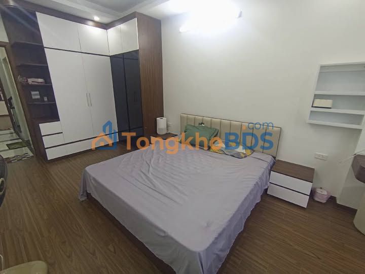 Nhà 5 tầng Đông Ngạc, Bắc Từ Liêm - 35m² - Gần Hồ, Không Khí Trong Lành