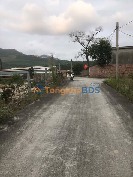 Bán đất Uông Bí 104m² - Sổ hồng sẵn, ô tô vào đất