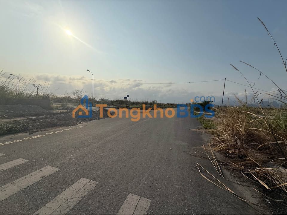 Đất nền HKB C3-56 Hạ Long - 212m² Góc, Hướng Nam Tốt, Sổ Hồng Sẵn Sàng