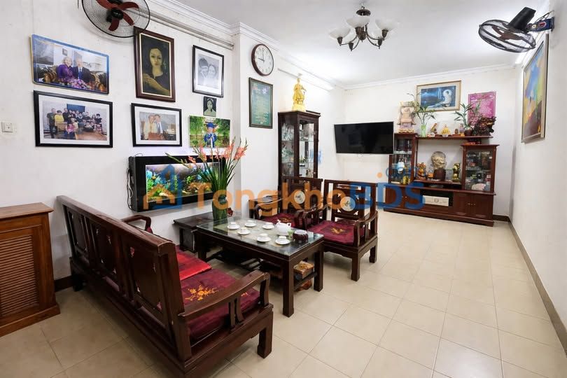 Nhà 5 Tầng Mặt Tiền 5m Lê Hồng Phong, Ba Đình - 300m² Sổ Đỏ Sẵn Sàng