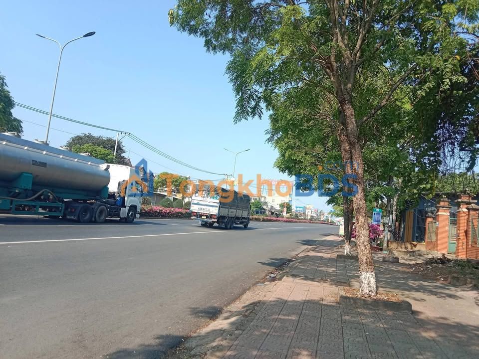 Nhà Mặt Tiền QL14 Đồng Phú - 1000m² Giá 10 Triệu/Tháng