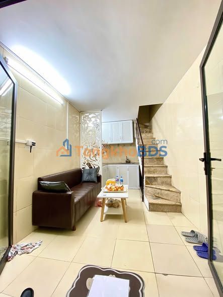 Nhà Khâm Thiên 5 tầng, 3.55 tỷ - Trung tâm Đống Đa, Sổ đỏ chính chủ