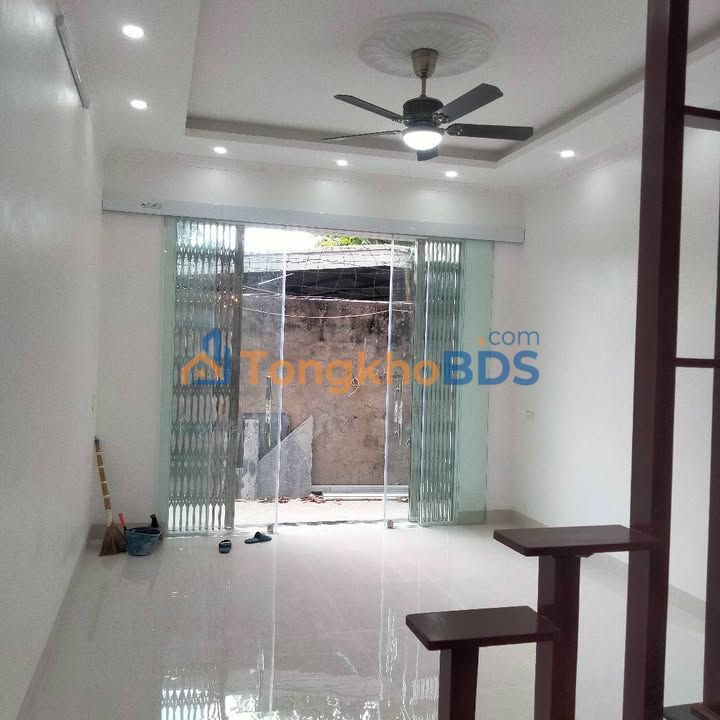 Nhà 3 Tầng 48m² Mặt Tiền Tô Hiến Thành, Nam Định - Giá 1.98 Tỷ