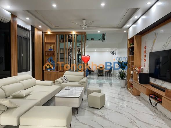 Bán Gấp Nhà 3 Tầng Hiện Đại Kèm Kho 450m² Mặt Tiền Hợp Minh - Mỵ, Yên Bái