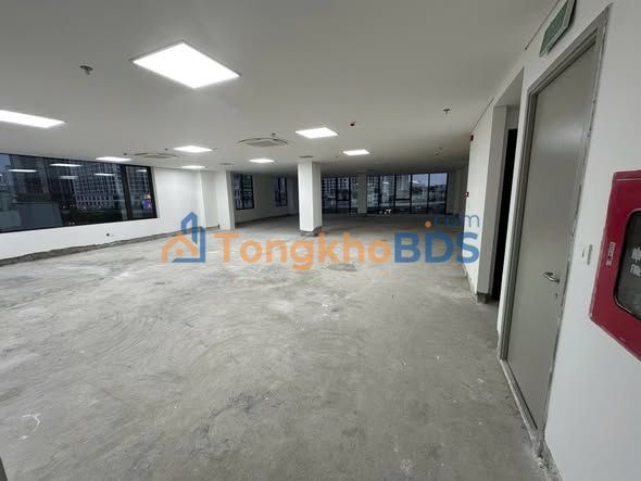 Cho thuê Tòa Building mặt phố Nguyễn Trãi, Đống Đa - 1500m², kinh doanh đắc lợi
