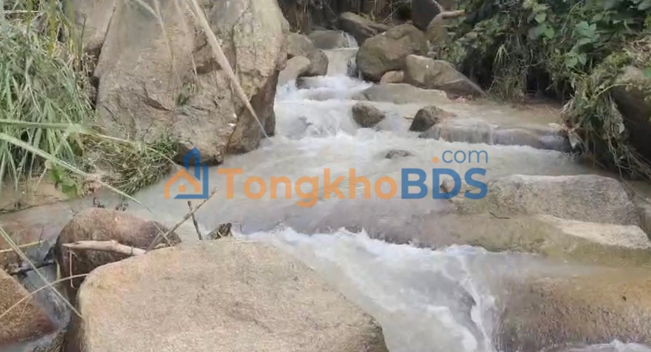 Bán Đất Vườn 520m² Hoàng Văn Thái, Kon Tum - Giá 3.x Tỷ