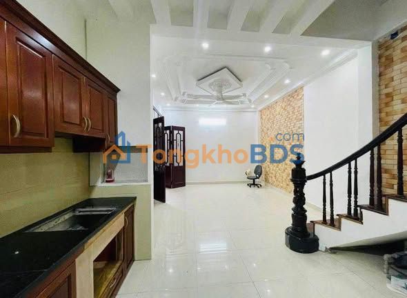 Nhà 40m² Thụy Khuê, Tây Hồ - 4 Tầng, 2 Thoáng Sáng, Giá 8.5 Tỷ