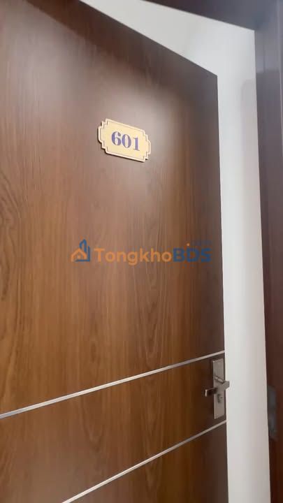 Cho thuê căn hộ 1PN tầng 6, 639 Hoàng Hoa Thám, Ba Đình - Sẵn nội thất, giờ giấc tự do