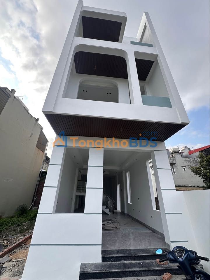 Nhà 3 Tầng Lideco Giai Đoạn 2, Uông Bí - 97m², Hoàn Thiện 80%, Sổ Đỏ