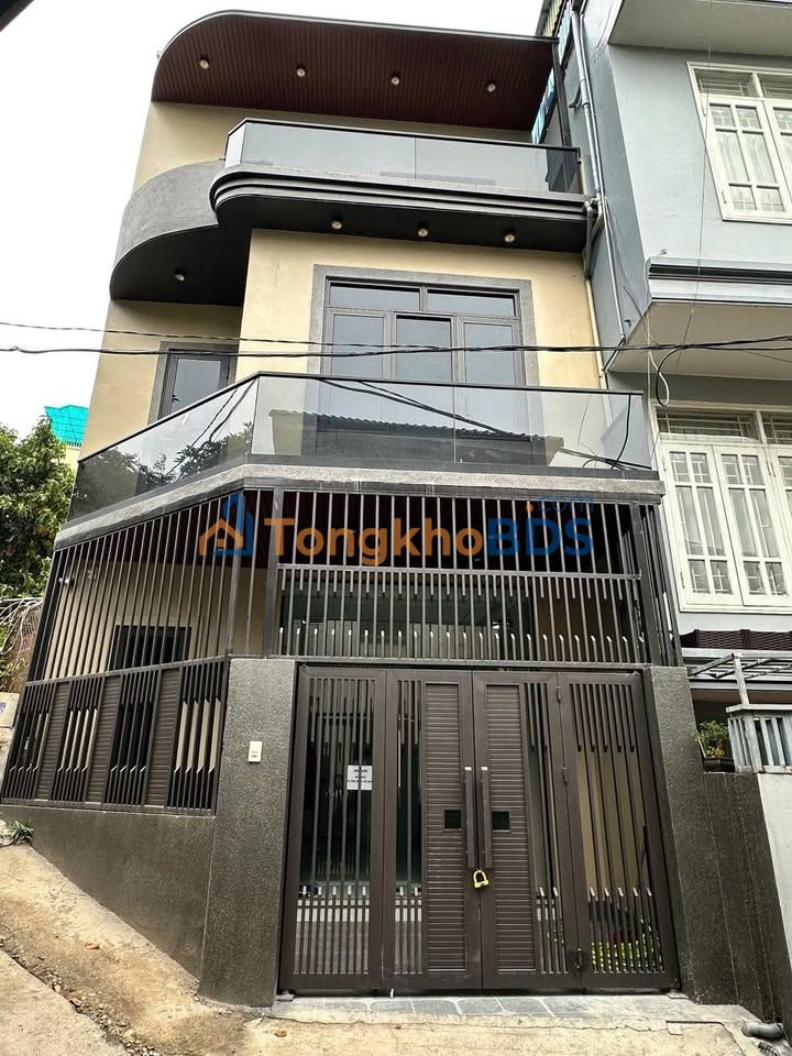 Nhà đẹp 48m² Hạ Long, 3 tầng, ô tô tận nơi - Giá 4.2 tỷ