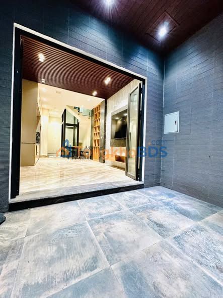 Cho thuê nhà 5 tầng có thang máy, 250m² tại An Dương, Tây Hồ - 20 triệu/tháng