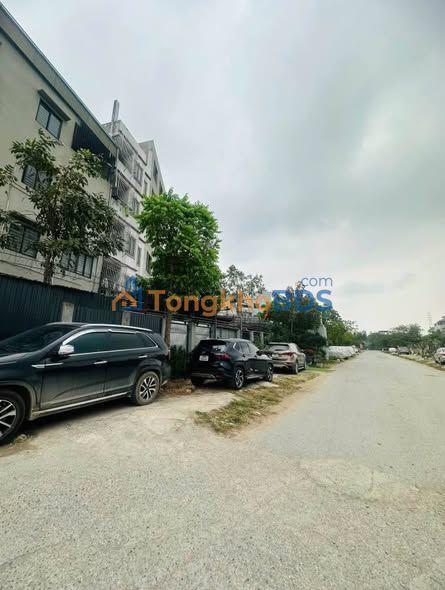 Nhà Phân Lô 30m² Đức Thắng, Ô Tô Đỗ Cửa, Kinh Doanh Tốt