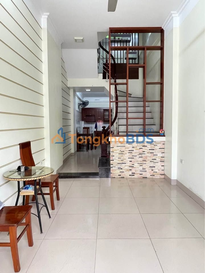 Nhà 4.5 tầng mặt tiền KD Lý Thường Kiệt, 40m² - Cơ hội đầu tư sinh lời tại Thái Bình