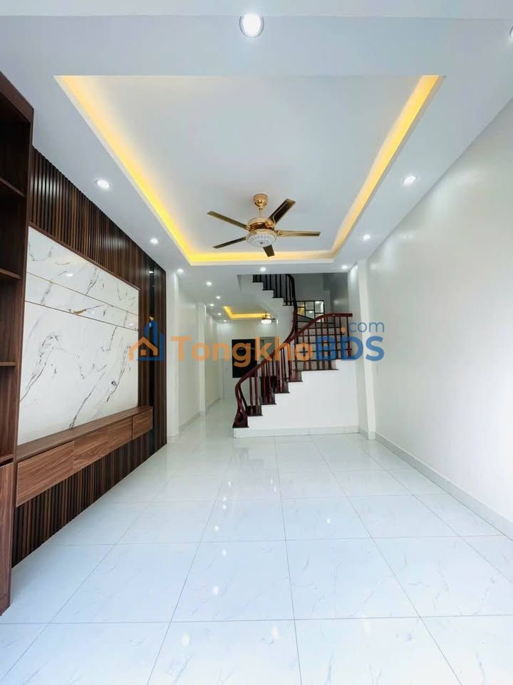 Nhà 3 Tầng Trần Lãm, TP Thái Bình - 42m² Hướng Đông Nam, Giá 1.99 Tỷ