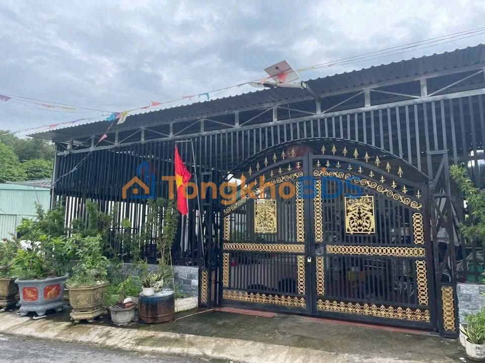 Nhà Mặt Tiền 300m² Bến Cát, Bình Dương - Giá 3.25 Tỷ