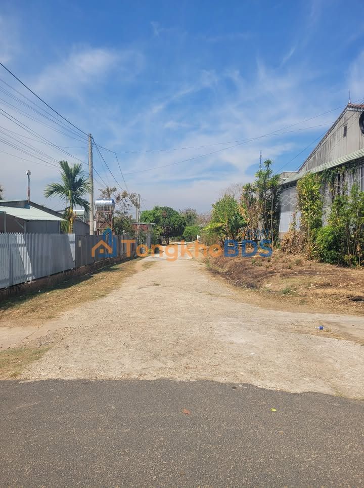 Bán đất mặt tiền Phó Đức Chính, Quận 7 - 120m² - Vị trí đắc địa