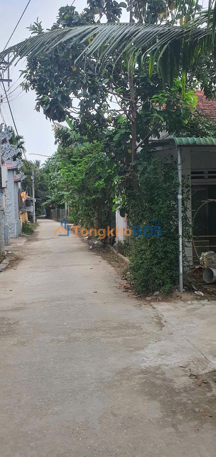 Bán Đất Lô Góc 120m² Tặng Nhà Cấp 4 Gần Trường Tiểu học Tịnh Ấn Tây, Quảng Ngãi