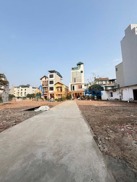 Bán Đất Ngọc Thụy Long Biên 50m² - Vị Trí Đắc Địa, Sổ Đỏ Chính Chủ