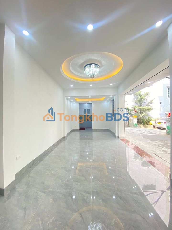 Nhà Mặt Tiền Kinh Doanh Hoàng Ngọc Phách, Đống Đa - 55m², 3 Tầng, Sân Vườn Cafe