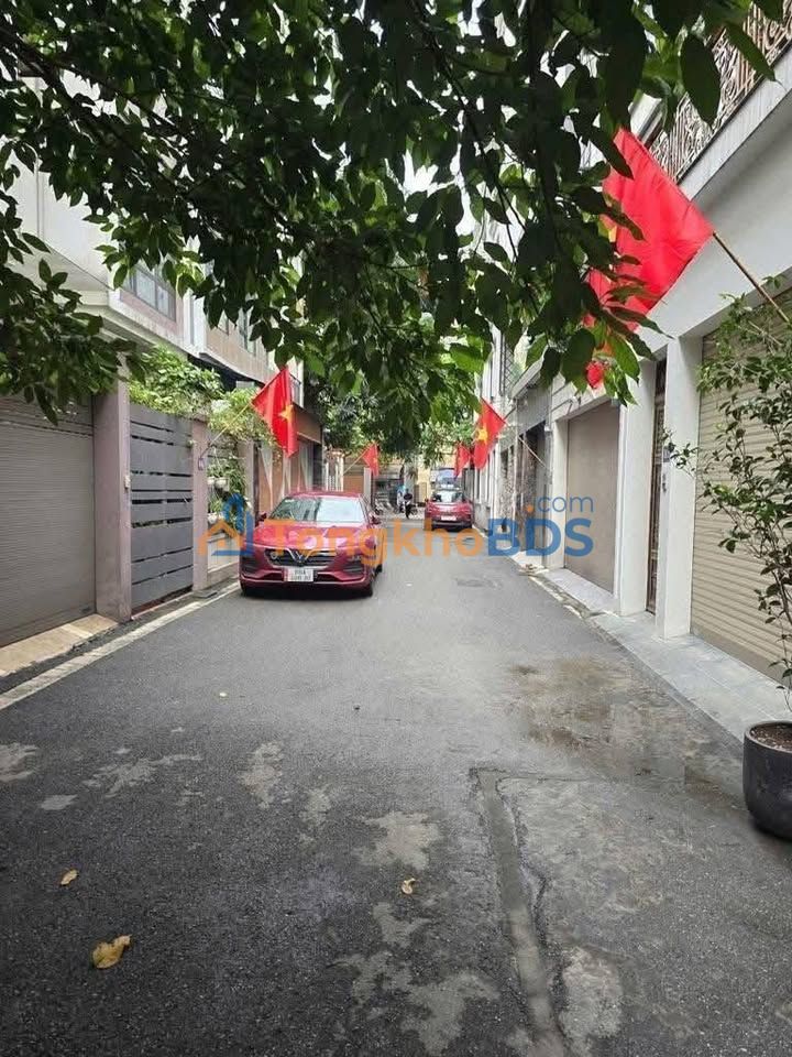 Nhà Giải Phóng 33m² x 5 Tầng - Ô Tô Tránh, Sổ Hồng Sẵn Sàng