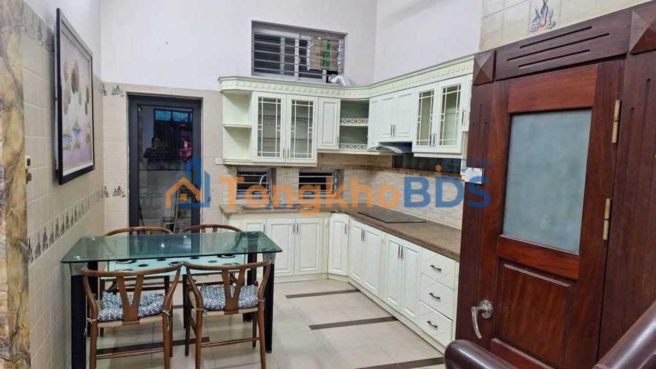 Nhà 5 Tầng Tôn Đức Thắng, 33m², Sổ Vuông Nở Hậu - 10 Tỷ