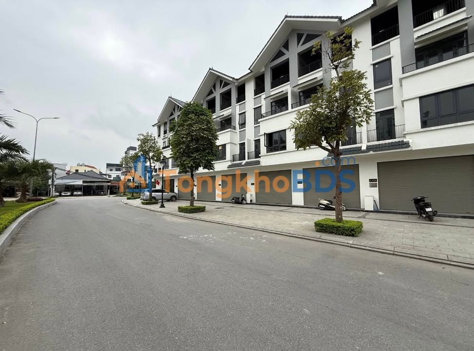 Nhà Phố Kinh Doanh Kim Chung - Di Trạch 100m², 5 Tầng - Vị Trí Vàng