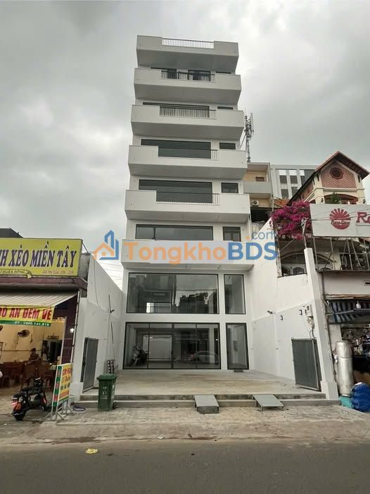 Tòa Nhà Văn Phòng 8 Tầng Bùi Văn Ba, Quận 7 - 205m² - 55 Tỷ