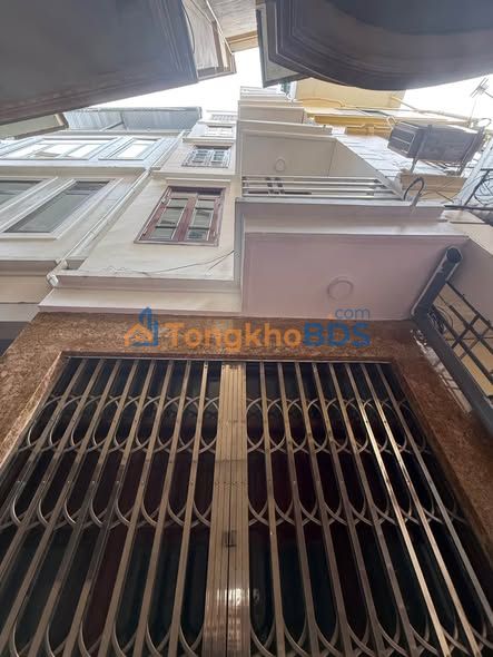 Nhà Phố Hoàng Mai 31m² - Ngõ Rộng, Sổ Đỏ Vuông Vắn, Giá Tốt