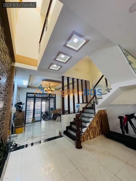 Nhà Lô Góc 4 Tầng Đường Xe Hơi Quận 7 - 88m² Giá 6.5 Tỷ