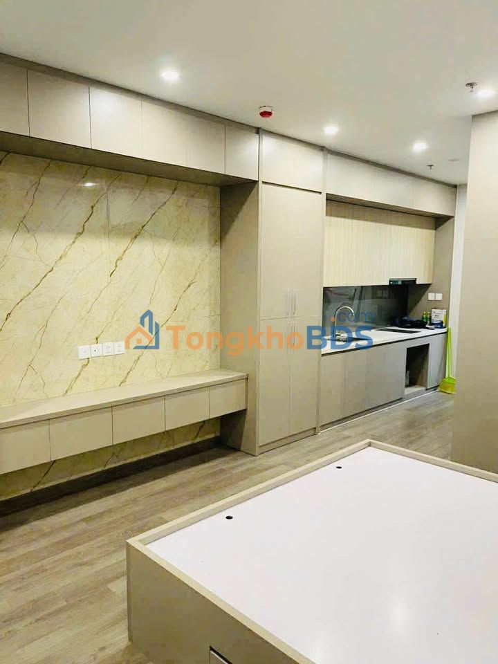 Studio Ruby City 30m² - View Biển Hạ Long, Full Nội Thất, Giá 1.3 Tỷ