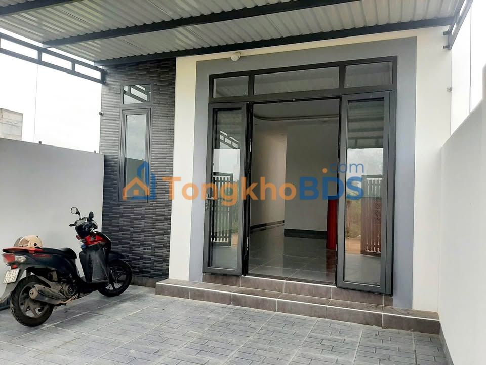 Nhà Mặt Tiền 160m² Q5 - Sổ Hồng Giá 1.4 Tỷ - Sẵn Sàng Đón Tết