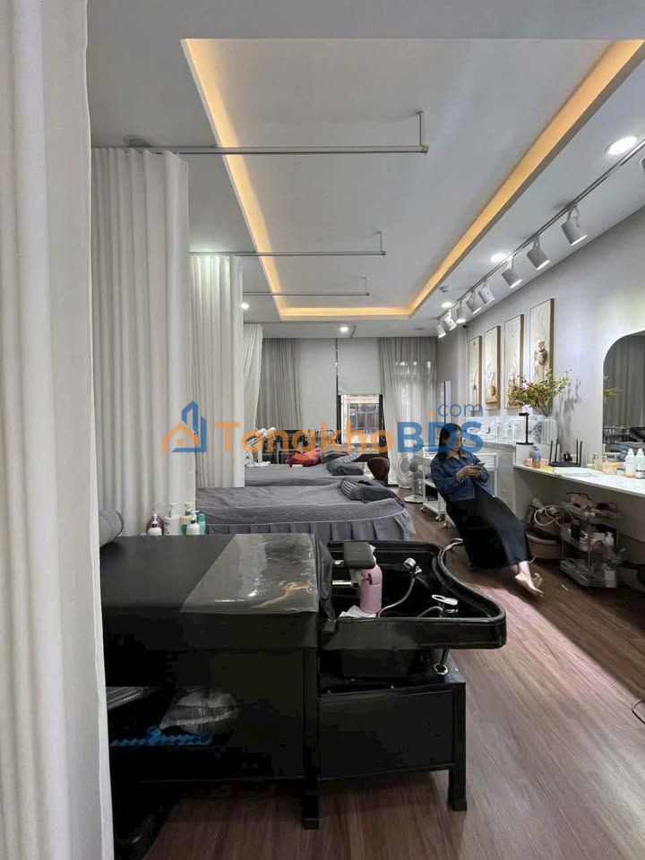 Mặt bằng kinh doanh 120m² đường Hàm Nghi, Nam Từ Liêm - 14 triệu/tháng