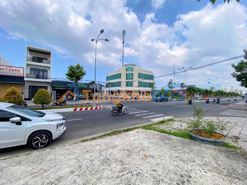 Mặt Tiền Kinh Doanh Đường 3/2 Rạch Giá 300m² - Giá Tốt 15 Triệu/Tháng