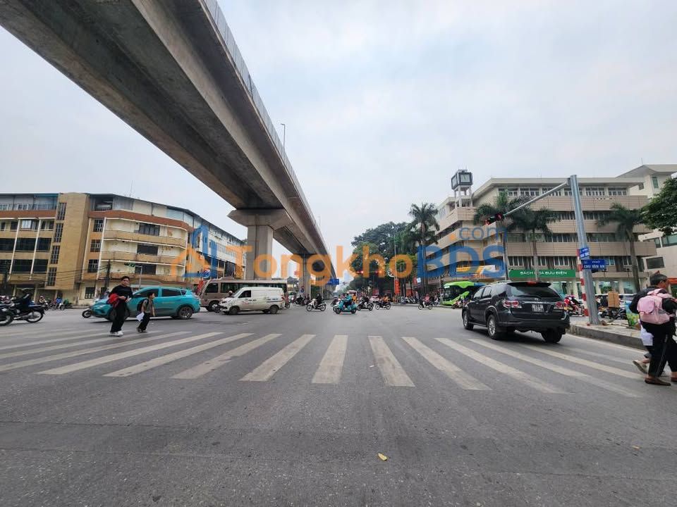 Nhà Phố Hà Đông 52m² - Ô Tô Vào Nhà - Tặng GPXD 5 Tầng Thang Máy - 10 Tỷ