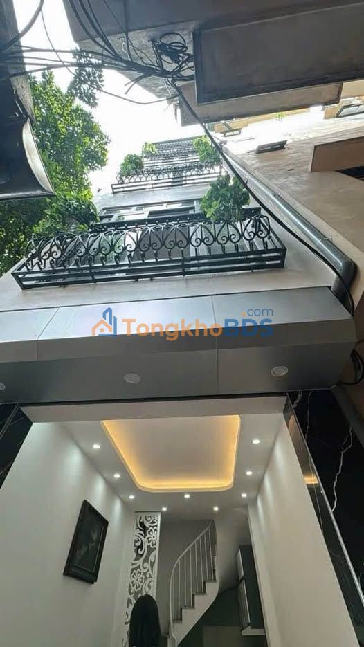 Nhà Phố Yên Phụ Nhỏ - 25m², 4 Tầng, Sổ Đỏ Chính Chủ, Cạnh Hồ Tây