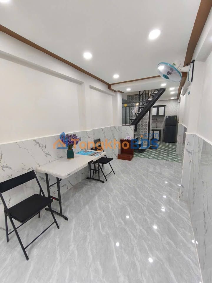 Nhà Đẹp Mễ Cốc Q8 - 32.5m² - 2PN - Sổ Hồng Riêng - 3.25 Tỷ