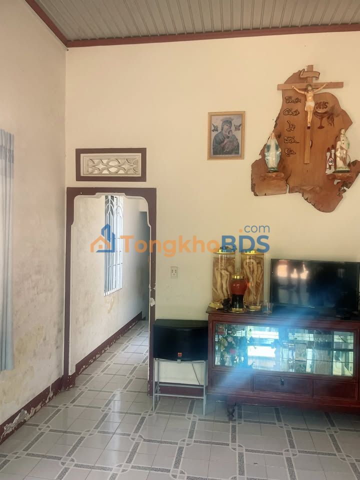 Nhà 180m² Huỳnh Tấn Phát - Giá 1.6 Tỷ, Hẻm Oto, Sổ Hồng Thổ Cư