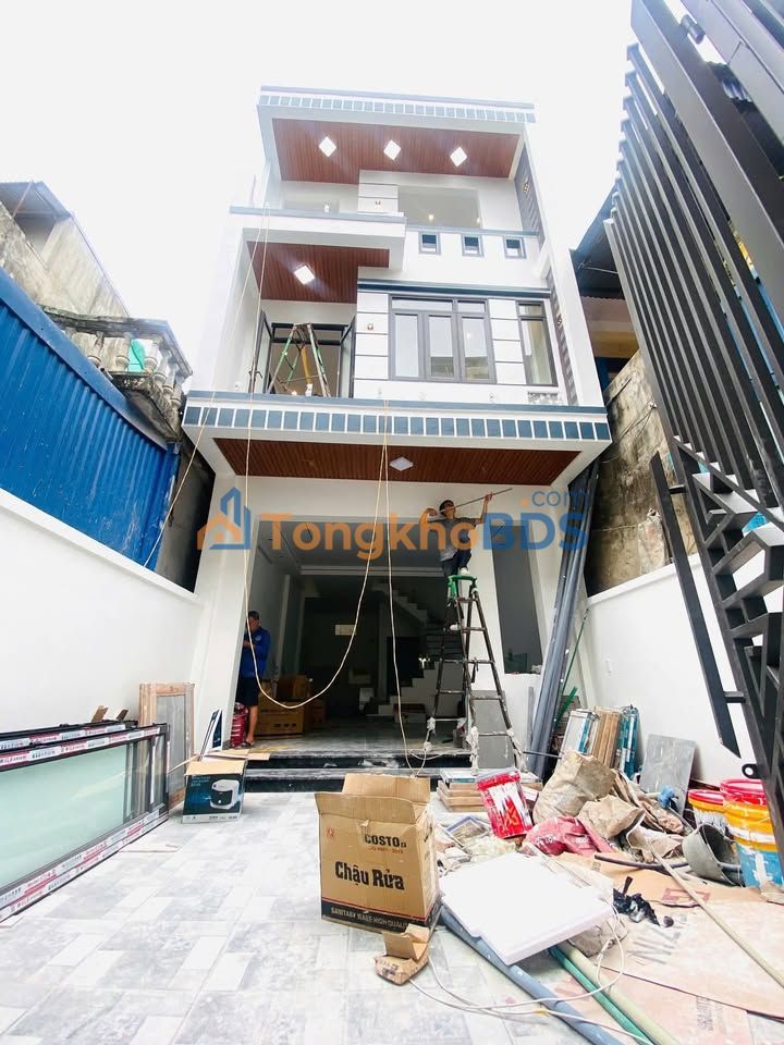 Nhà 3 Tầng Ngõ 98 Tô Hiến Thành, Nam Định - 82m², 2.95 Tỷ, Ô Tô Đỗ Sân