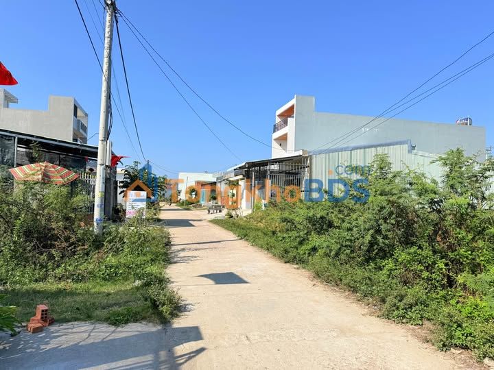 Bán gấp nhà Cấp 4 Xã Nhơn Hạnh, Bình Định - 135m² Sẵn Sàng Kinh Doanh