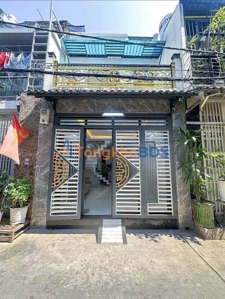 Nhà Phố Tân Phú 32m² - HXH 6m, 2PN, 2 Tầng, Giá 4 Tỷ TL