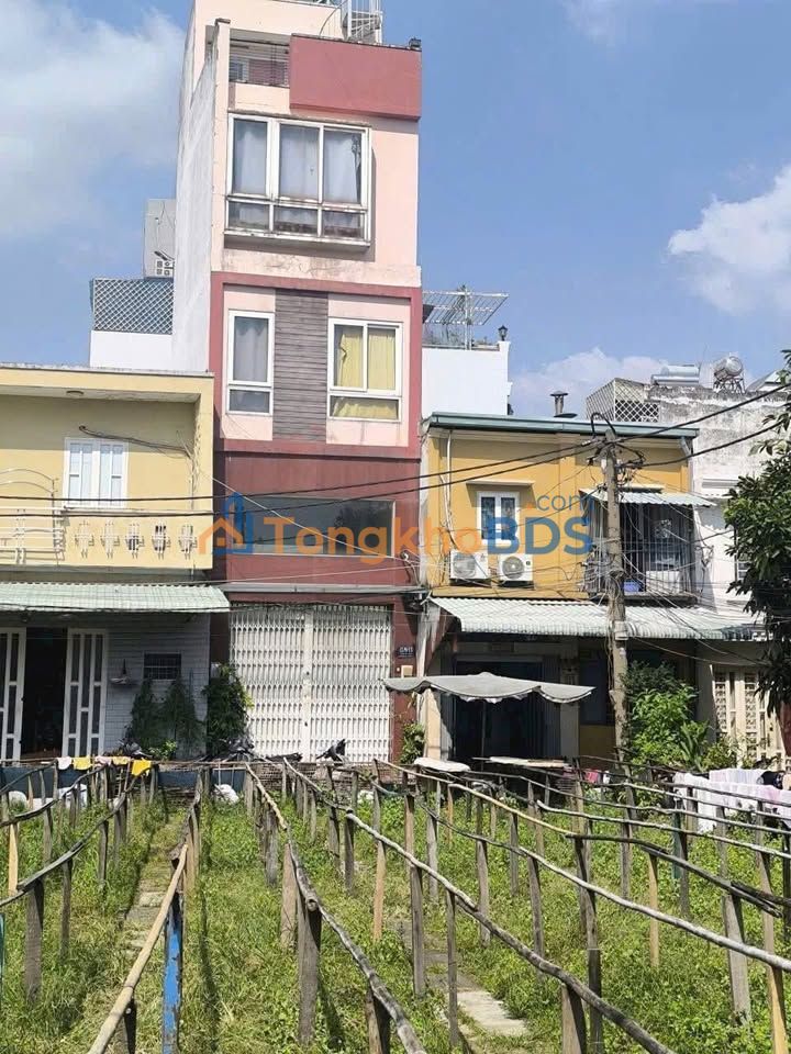 Nhà Hòa Bình Quận 11 - 31m², 4 Tầng, Giá 5.1 Tỷ - Sát Đầm Sen