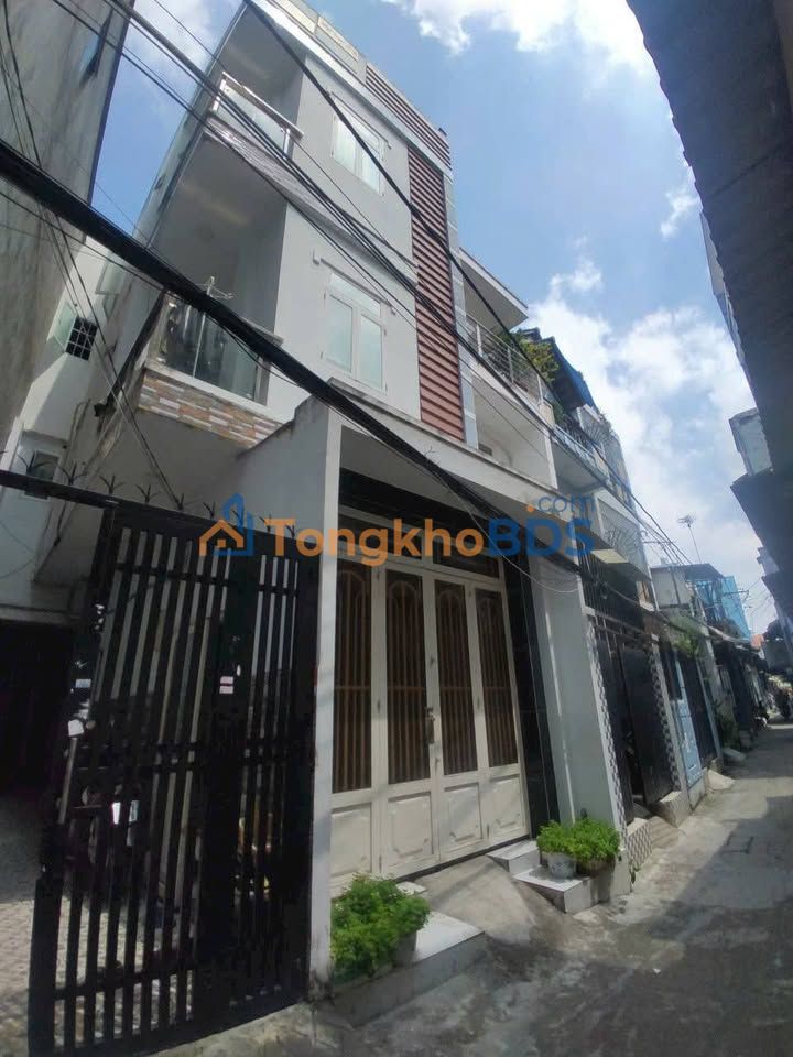 Cho thuê nhà 4PN, 3WC, sân thượng Quận 8 - 6.8 triệu/tháng