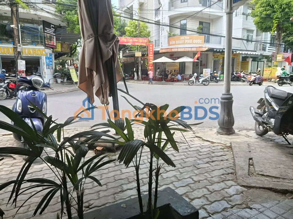 Nhà Mặt Tiền Tố Hữu, Hải Châu - 105m², 9 Tỷ - Kinh Doanh Sầm Uất