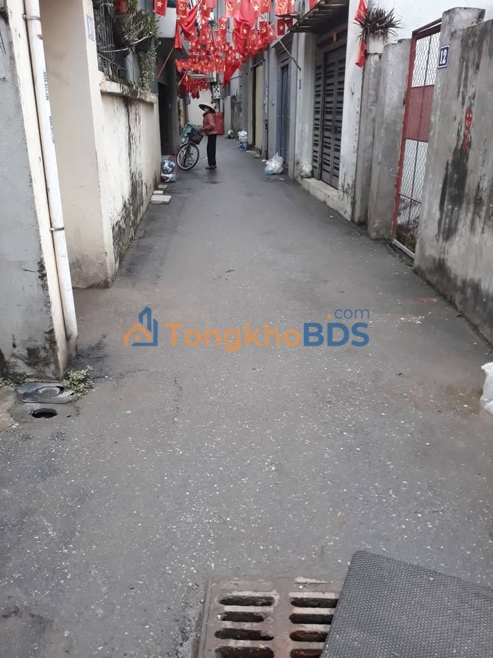 Bán đất Phường Phú Thượng, Tây Hồ 33.7m² - Ngõ ô tô, kinh doanh tốt