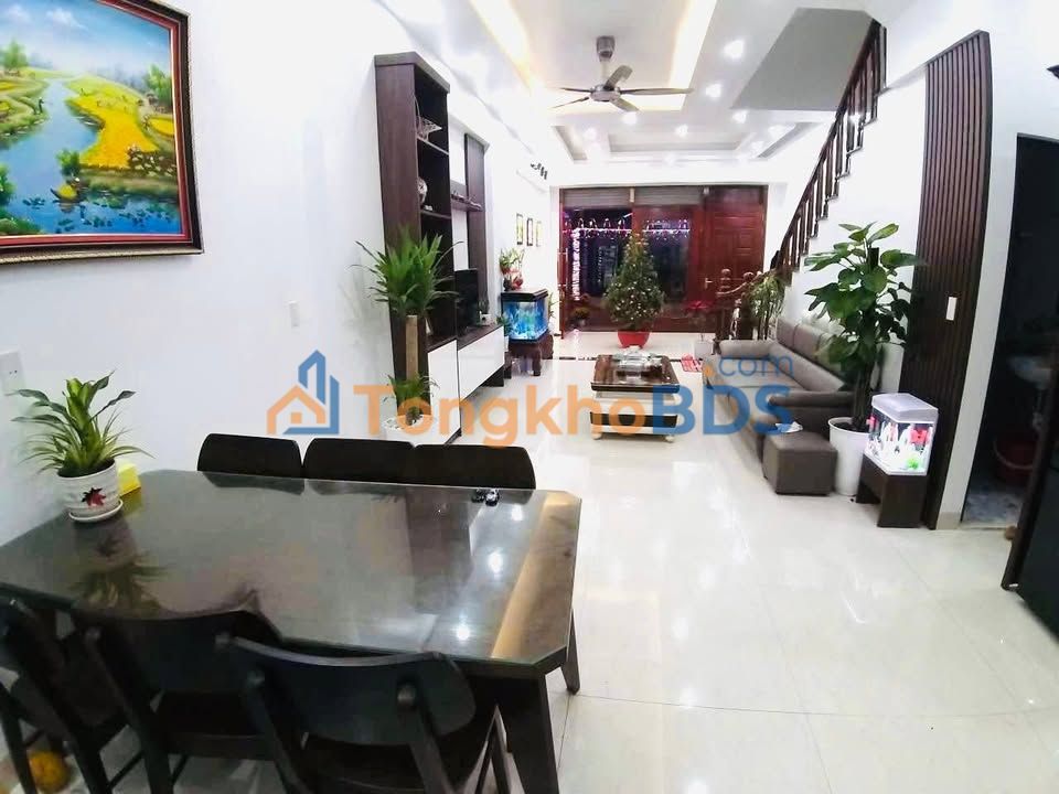 Nhà 3 Tầng Sổ Hồng 65m² - Khu 379 Kỳ Bá, Thái Bình - Giá 5.x Tỷ