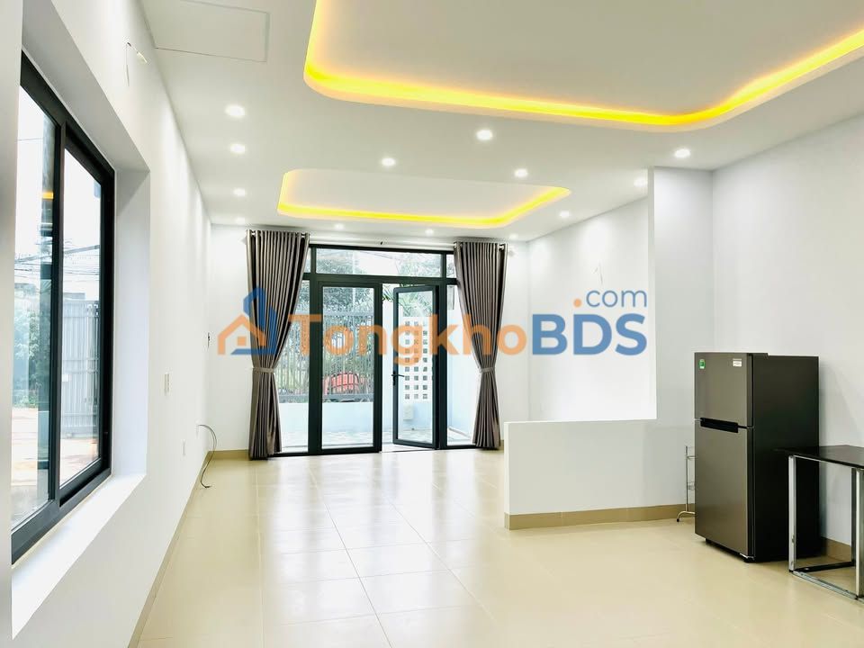 Nhà 5.5x20m Hướng Đông - Buôn Ma Thuột Giá 2.15 Tỷ, Sẵn Sổ Hồng