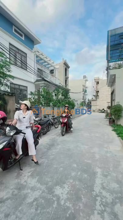 Nhà 3 Tầng Sân Cổng Độc Lập - Full Nội Thất Đường Quỳnh Hoàng, Hải Phòng - 69m²